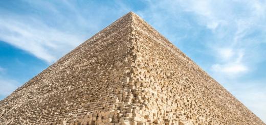 Pyramid of Pharaoh Cheops (Khufu) in Egypt What is inside the pyramid and how it looks
